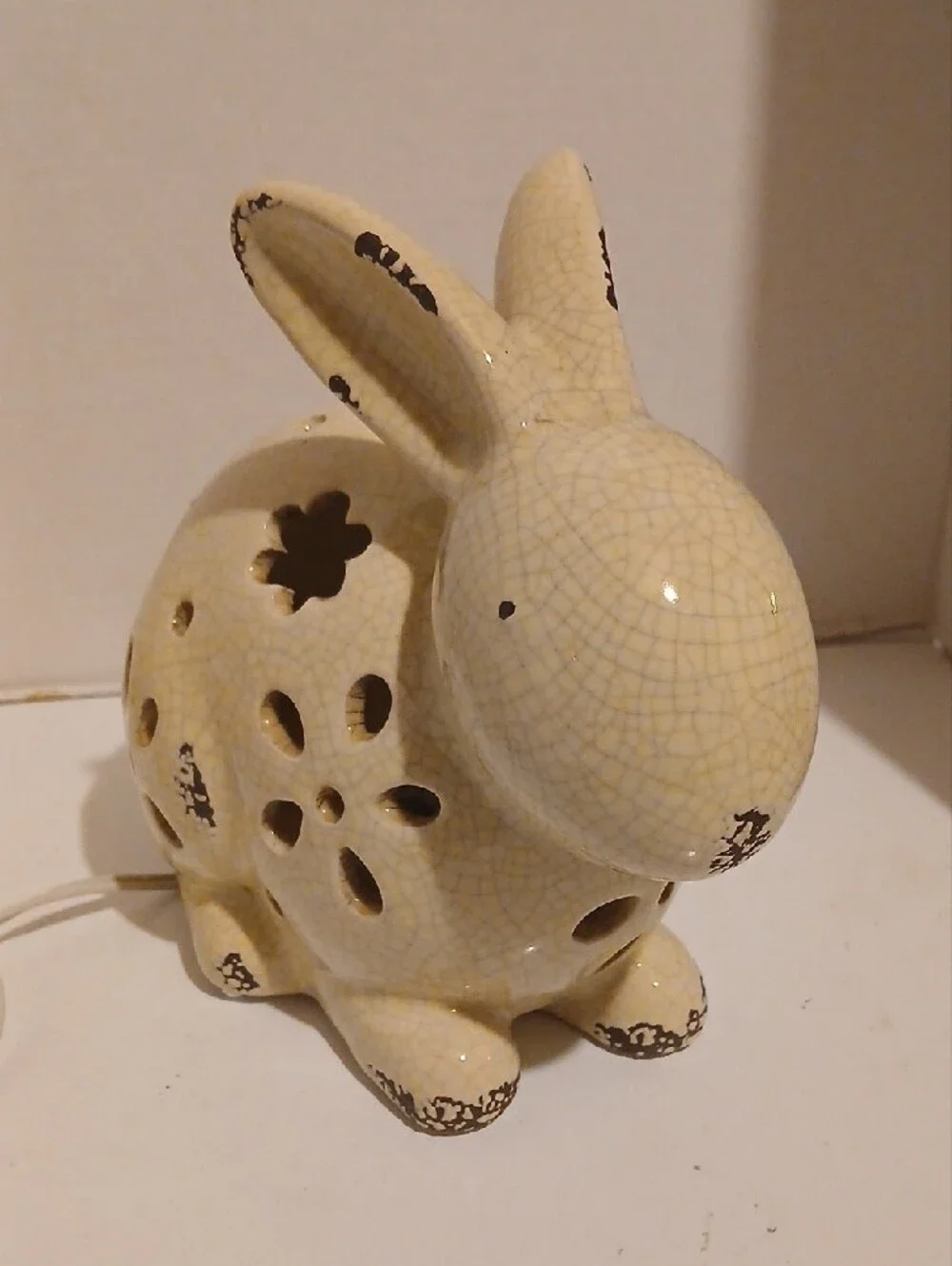 Cracker Barrel charming ceramic